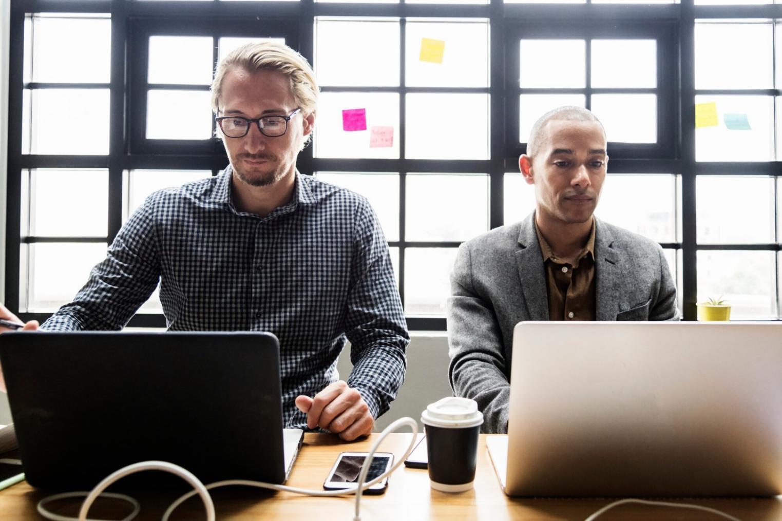 Teamarbeit bei der Budgetplanung